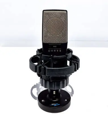 AKG - C414 XLS - 9 Pattern Large Diaphragm Condenser Mic